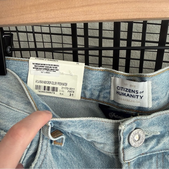 Citizens of Humanity Ayla Raw Hem Crop Jeans freshwater - Picture 4 of 10
